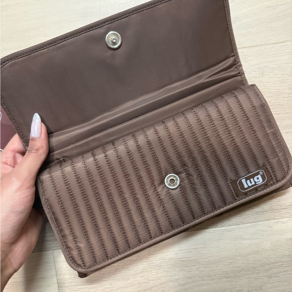 NWT Lug Travel Wallet - Picture 3 of 5